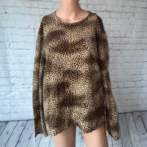 Jones New York Tops - Jones New York Sport Brown & Tan Cheetah Print Long Sleeve Shirt size XL